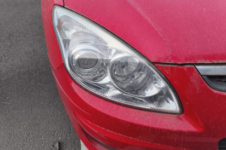 Used Hyundai i30 2009 1.6L Automatic Comfort Edition Right Front Headlight