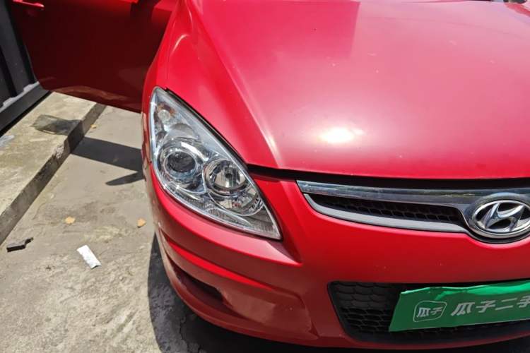 Used Hyundai i30 2009 1.6L Automatic Comfort Edition Right Front Headlight