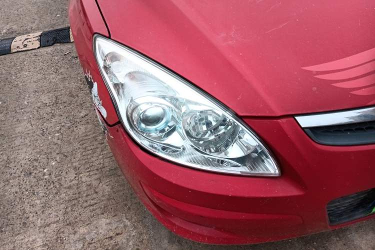 Used Hyundai i30 2009 1.6L Automatic Comfort Edition Right Front Headlight