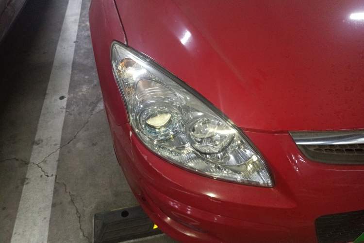 Used Hyundai i30 2009 1.6L Manual Comfort Edition Right Front Headlight