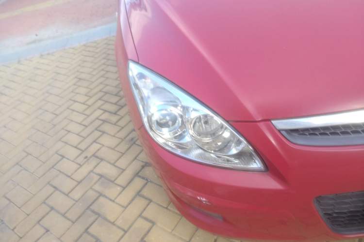 Used Hyundai i30 2009 1.6L Automatic Comfort Edition Right Front Headlight