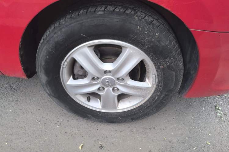 Used Hyundai i30 2009 1.6L Automatic Comfort Edition Right Front Wheel Hub