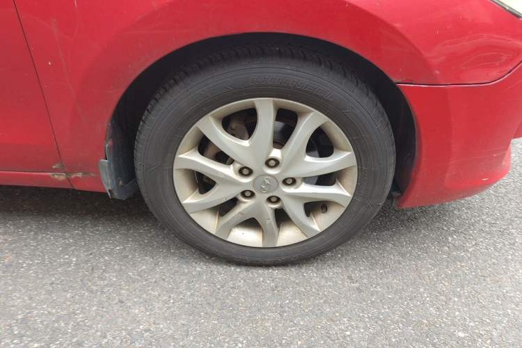Used Hyundai i30 2009 1.6L Automatic Luxury Model Right Front Wheel Hub