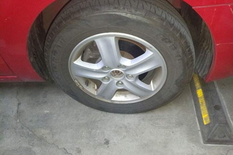 Used Hyundai i30 2009 1.6L Manual Comfort Edition Right Front Wheel Hub