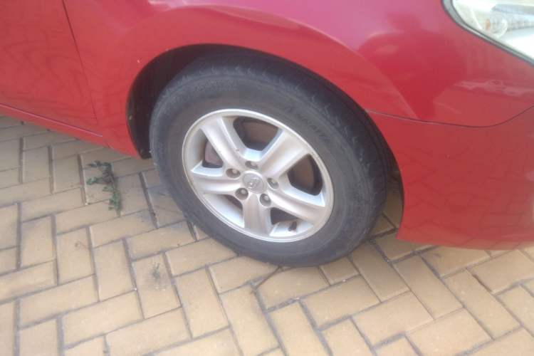 Used Hyundai i30 2009 1.6L Automatic Comfort Edition Right Front Wheel Hub