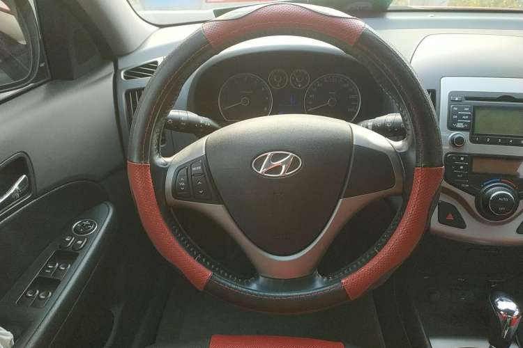 Used Hyundai i30 2009 1.6L Automatic Luxury Model Steering Wheel