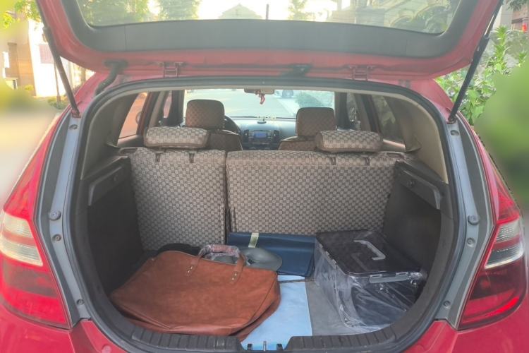 Used Hyundai i30 2009 1.6L Automatic Comfort Edition Trunk
