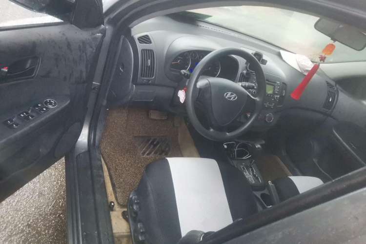 Used Hyundai i30 2009 1.6L Automatic Comfort Edition Driver Seat