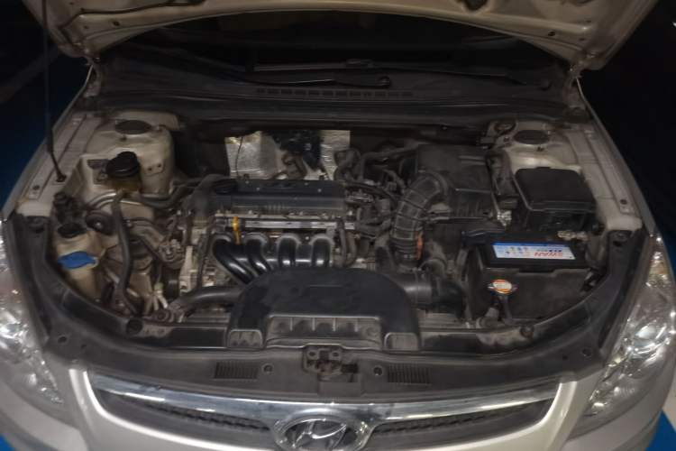 Used Hyundai i30 2009 1.6L Automatic Comfort Edition Engine Bay