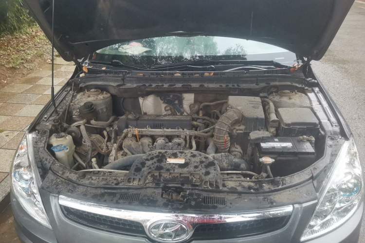 Used Hyundai i30 2009 1.6L Automatic Comfort Edition Engine Bay