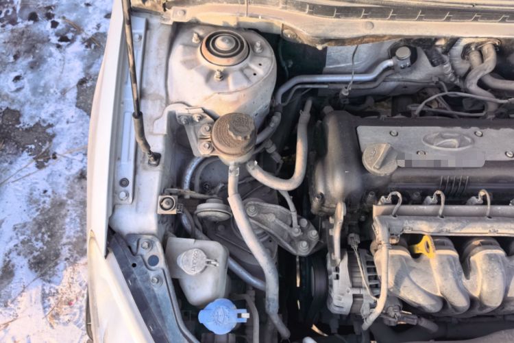 Used Hyundai i30 2009 1.6L Manual Comfort Edition Engine Bay Right