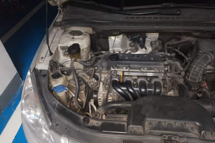 Used Hyundai i30 2009 1.6L Automatic Comfort Edition Engine Bay Right