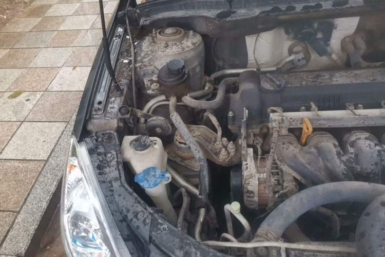 Used Hyundai i30 2009 1.6L Automatic Comfort Edition Engine Bay Right