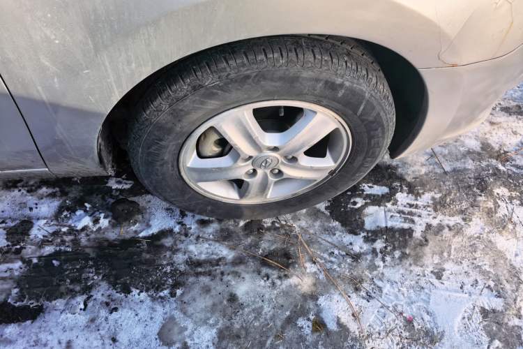 Used Hyundai i30 2009 1.6L Manual Comfort Edition Right Front Wheel Hub