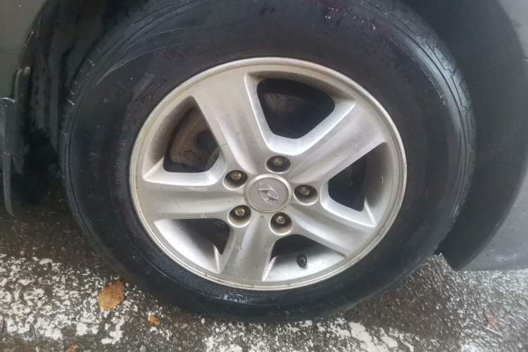 Used Hyundai i30 2009 1.6L Automatic Comfort Edition Right Front Wheel Hub