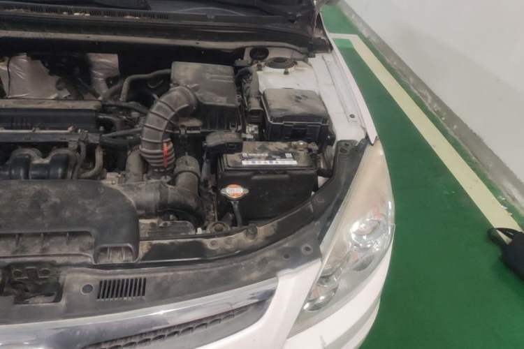 Used Hyundai i30 2009 1.6L Automatic Comfort Edition Engine Bay Left