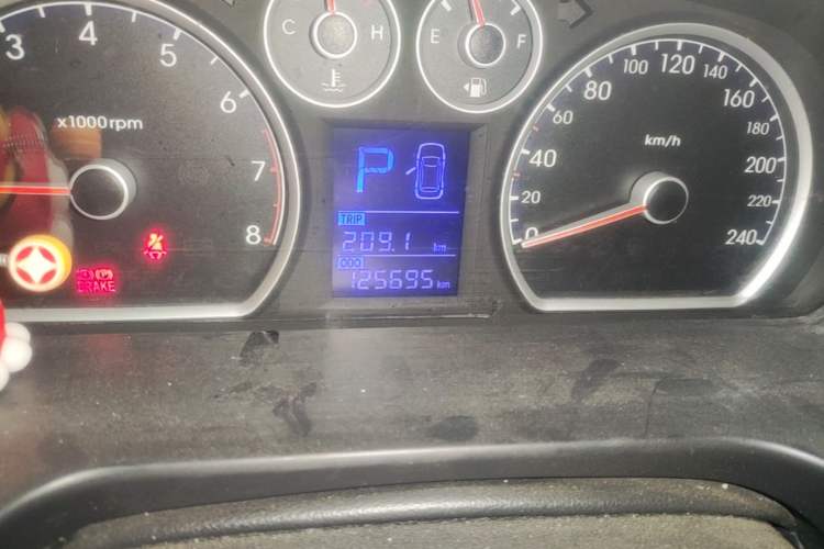 Used Hyundai i30 2009 1.6L Automatic Comfort Edition Odometer Close Up