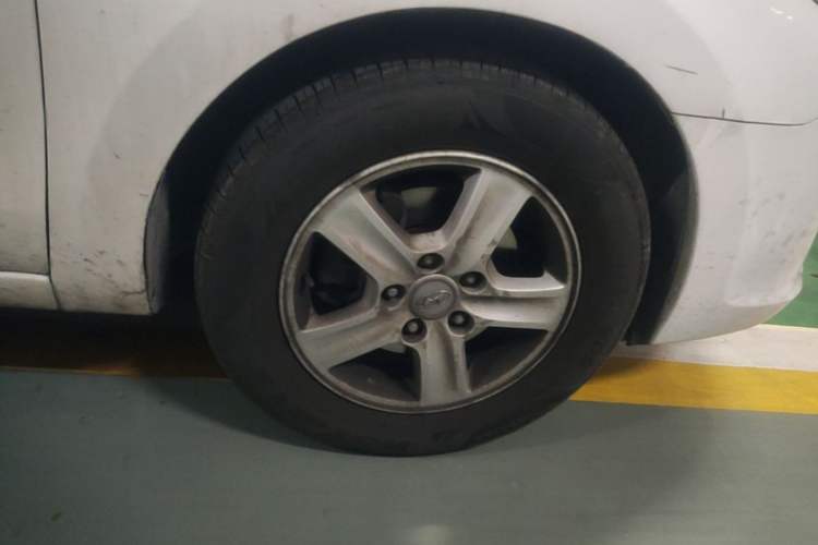 Used Hyundai i30 2009 1.6L Automatic Comfort Edition Right Front Wheel Hub