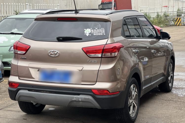 Used Hyundai ix25 2017 1.6L Automatic Smart Version Exterior 5