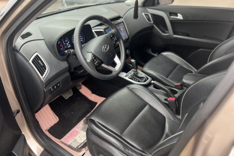 Used Hyundai ix25 2017 1.6L Automatic Smart Version Interior 2