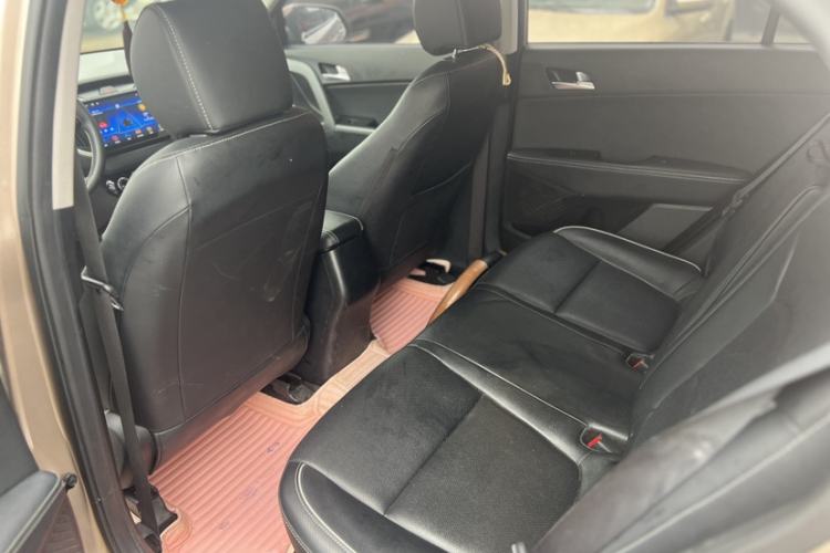 Used Hyundai ix25 2017 1.6L Automatic Smart Version Interior 3