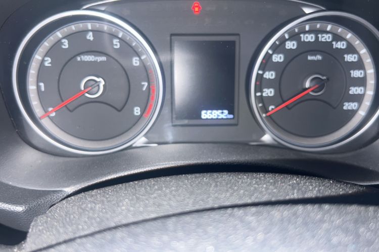 Used Hyundai ix25 2017 1.6L Automatic Smart Version Odometer Close Up
