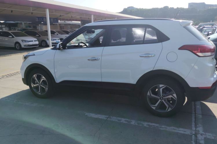 Used Hyundai ix25 2017 1.6L Automatic Smart Version Exterior 3