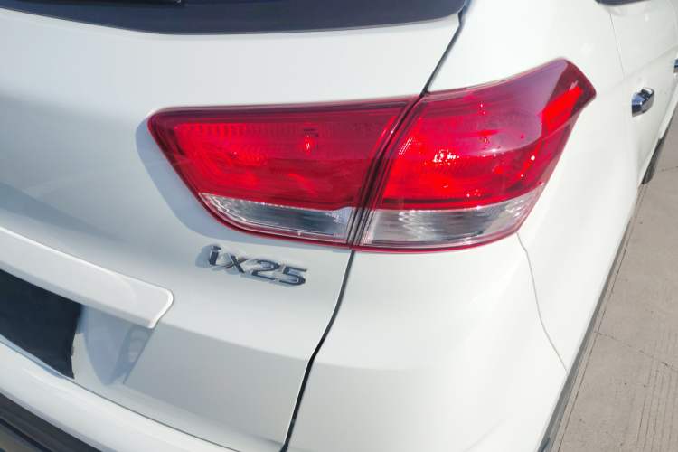 Used Hyundai ix25 2017 1.6L Automatic Smart Version Exterior 6