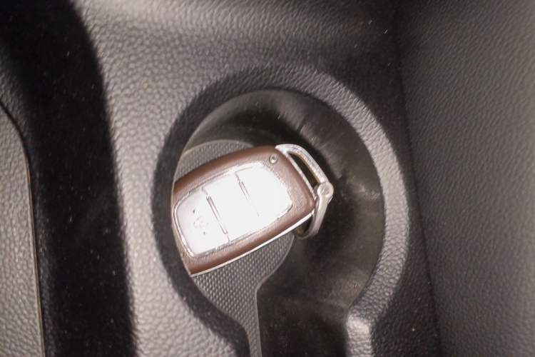 Used Hyundai ix25 2017 1.6L Automatic Smart Version Interior 1