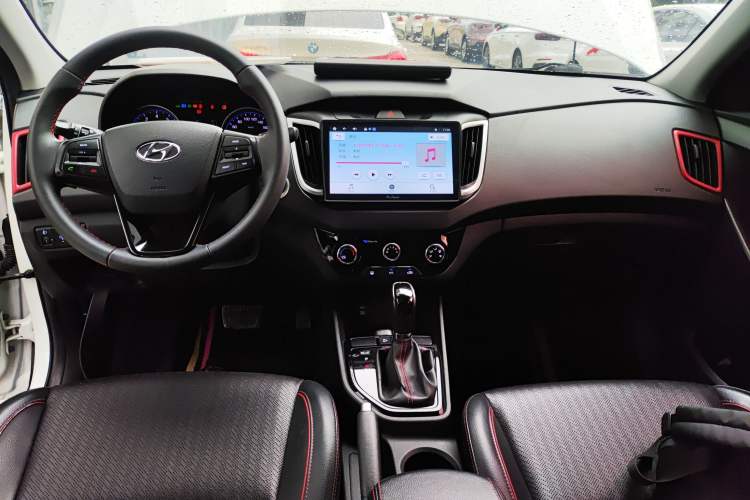 Used Hyundai ix25 2017 1.6L Automatic Smart Version Interior 2