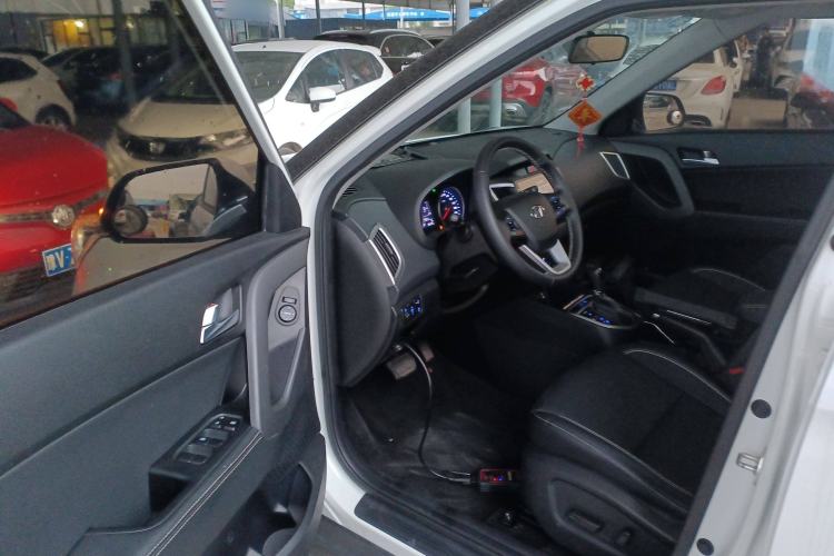 Used Hyundai ix25 2017 1.6L Automatic Smart Version Interior 3