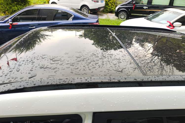 Used Hyundai ix25 2017 1.6L Automatic Smart Version Roof