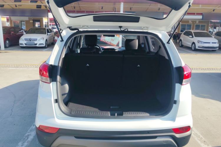 Used Hyundai ix25 2017 1.6L Automatic Smart Version Trunk