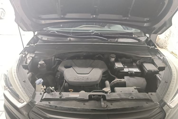 Used Hyundai ix25 2015 1.6L Manual Two-Wheel Drive Fashionable GS Model Engine Bay