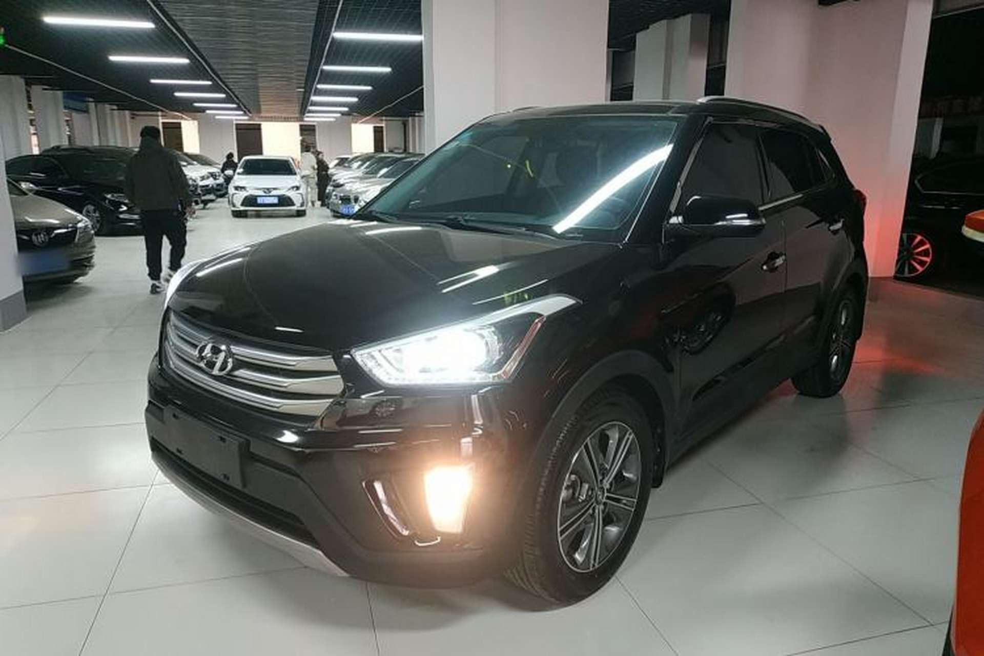 Used Hyundai ix25 2015 1.6L Automatic Two-Wheel-Drive Deluxe DLX Model Front Left 45 Deg