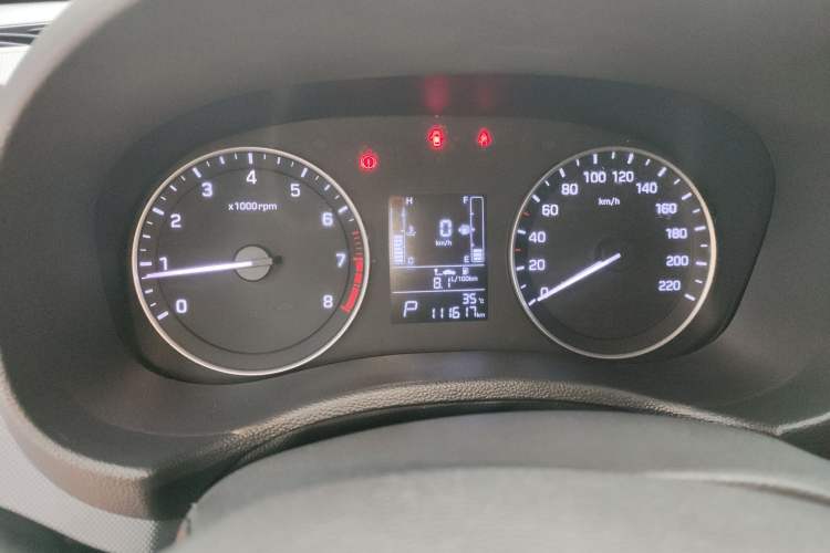 Used Hyundai ix25 2015 1.6L Automatic Two-Wheel Drive Smart GLS Trim Instrument Cluster