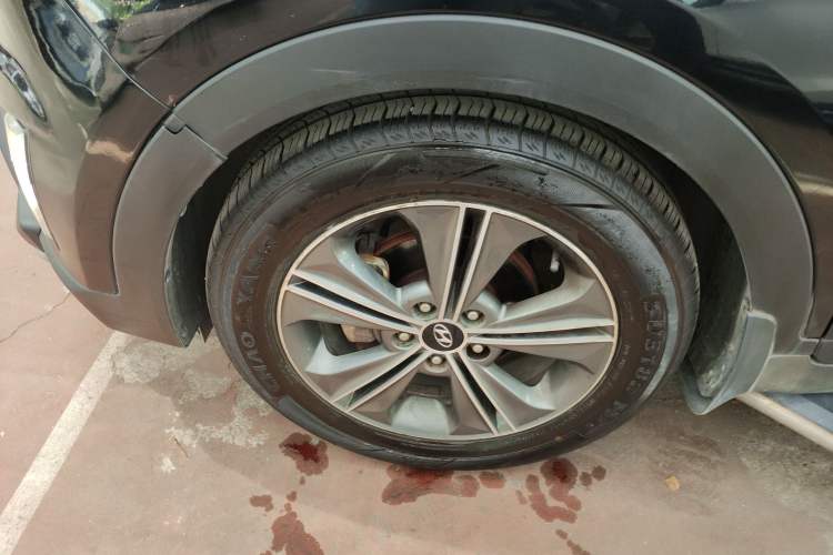 Used Hyundai ix25 2015 1.6L Automatic Two-Wheel Drive Smart GLS Trim Left Front Wheel Hub