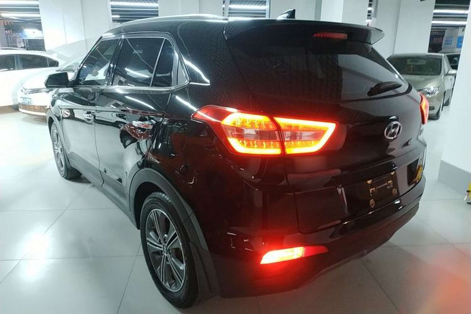 Used Hyundai ix25 2015 1.6L Automatic Two-Wheel-Drive Deluxe DLX Model Rear Left 45 Deg