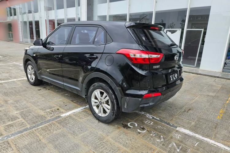 Used Hyundai ix25 2015 1.6L Manual Two-Wheel Drive Fashionable GS Model Rear Left 45 Deg