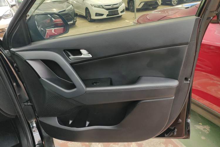 Used Hyundai ix25 2015 1.6L Automatic Two-Wheel Drive Smart GLS Trim Right Front Door Interior