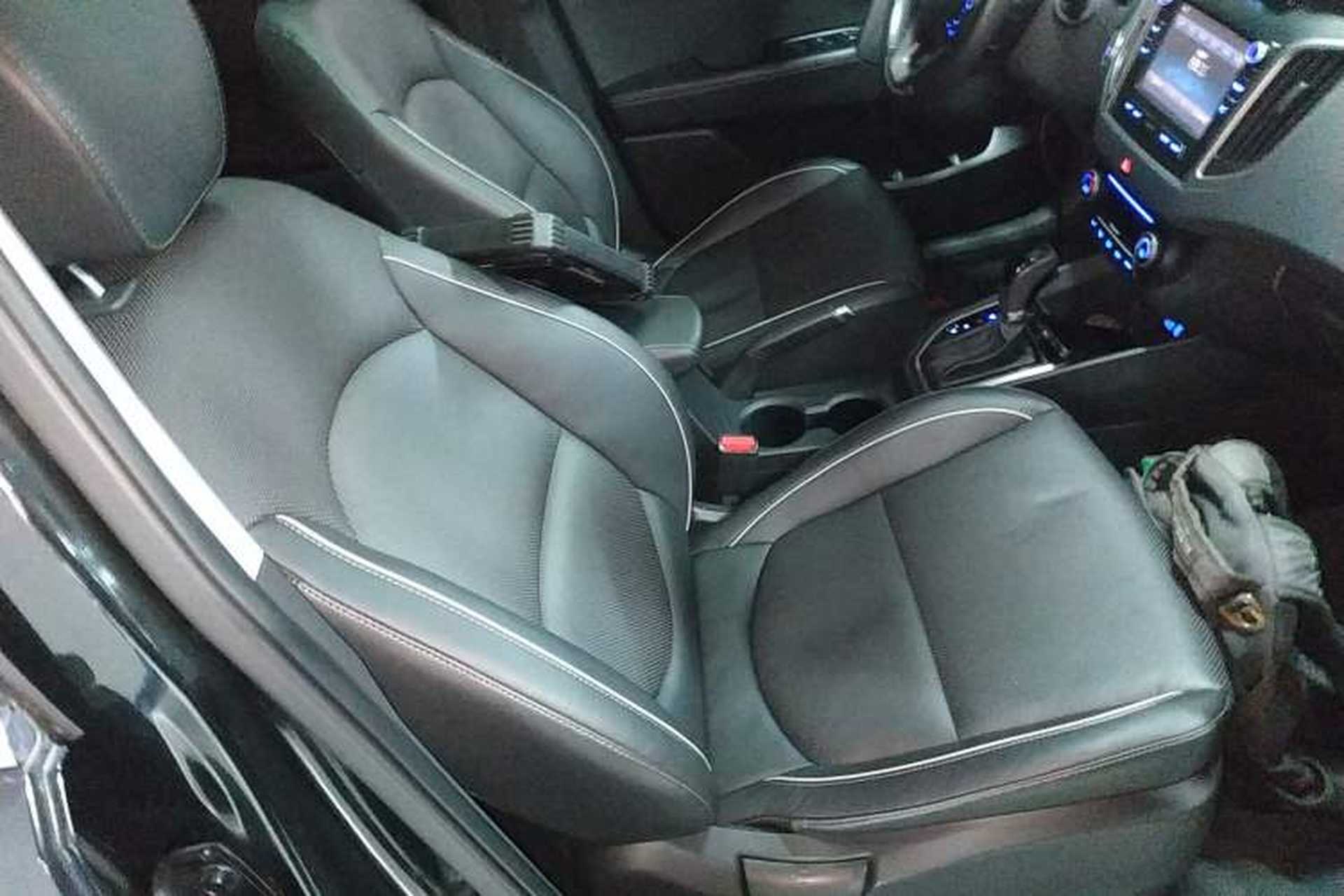Used Hyundai ix25 2015 1.6L Automatic Two-Wheel-Drive Deluxe DLX Model Right Front Seat