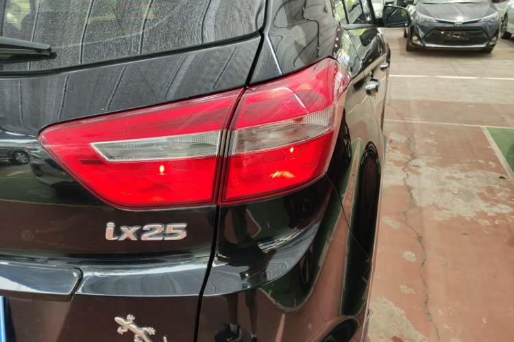 Used Hyundai ix25 2015 1.6L Automatic Two-Wheel Drive Smart GLS Trim Right Rear Taillight