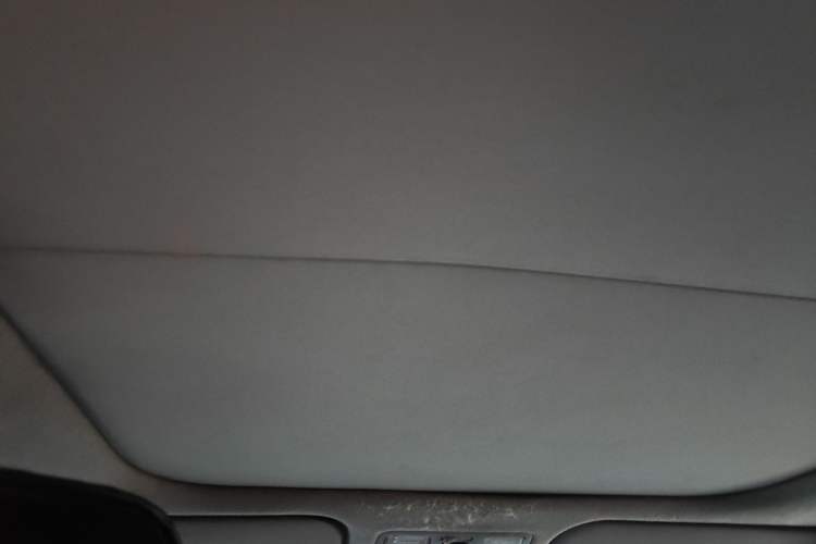 Used Hyundai ix25 2015 1.6L Automatic Two-Wheel-Drive Deluxe DLX Model Headliner