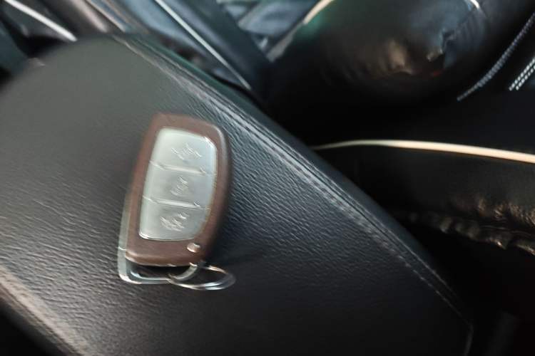 Used Hyundai ix25 2015 1.6L Automatic Two-Wheel-Drive Deluxe DLX Model Vehicle Key