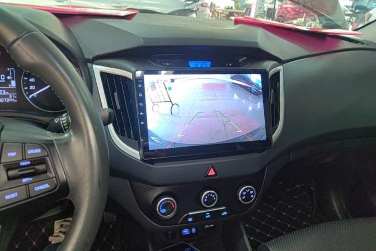 Used Hyundai ix25 2015 1.6L Automatic Two-Wheel Drive Smart GLS Trim Audio And AC Panel