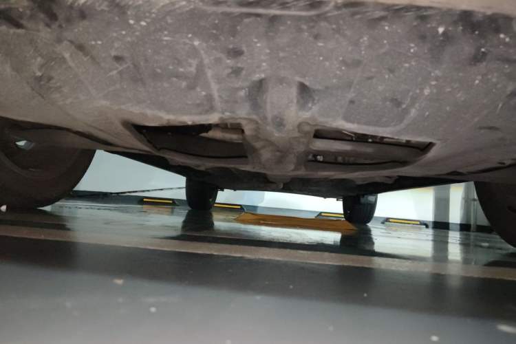 Used Hyundai ix25 2015 1.6L Automatic Two-Wheel-Drive Deluxe DLX Model Chassis Front