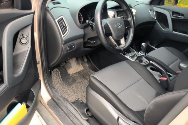 Used Hyundai ix25 2015 1.6L Manual Two-Wheel Drive Fashionable GS Model Driver Seat