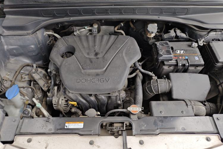 Used Hyundai ix25 2015 1.6L Automatic Two-Wheel-Drive Deluxe DLX Model Engine Bay