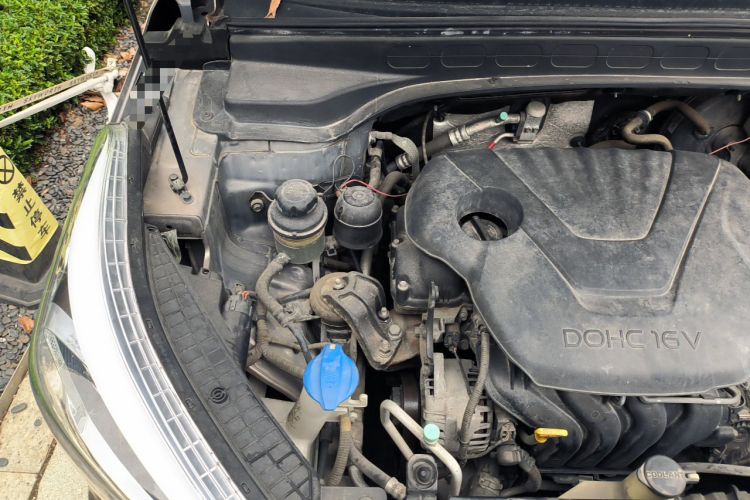 Used Hyundai ix25 2015 1.6L Manual Two-Wheel Drive Fashionable GS Model Engine Bay Right