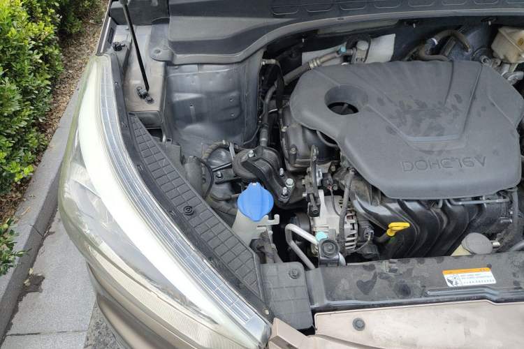 Used Hyundai ix25 2015 1.6L Automatic Two-Wheel Drive Smart GLS Trim Engine Bay Right